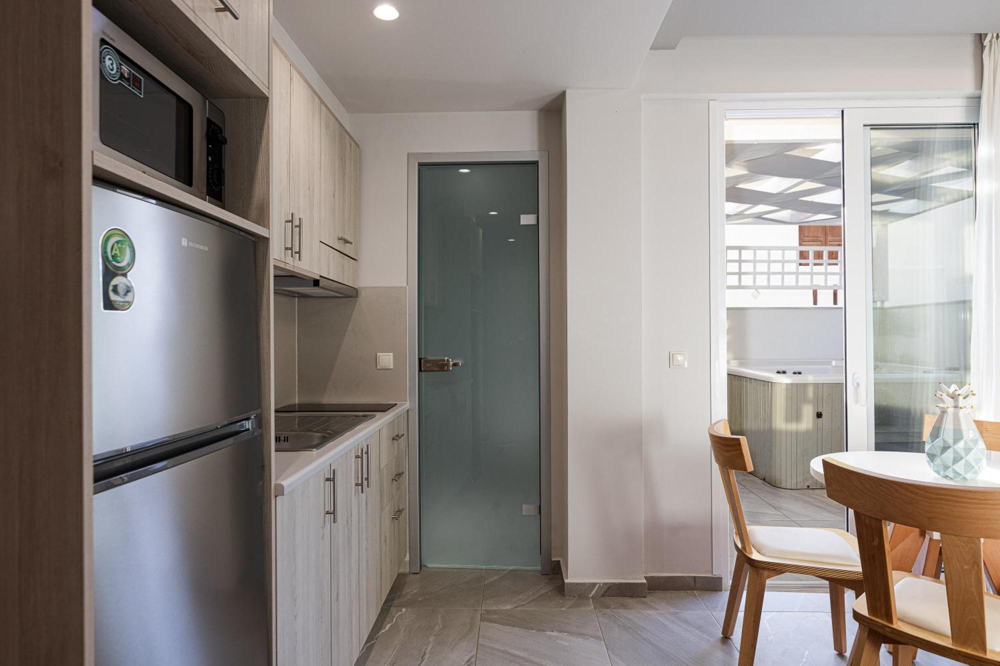 Akrogiali Apartments "By Checkin" Bali  客房 照片